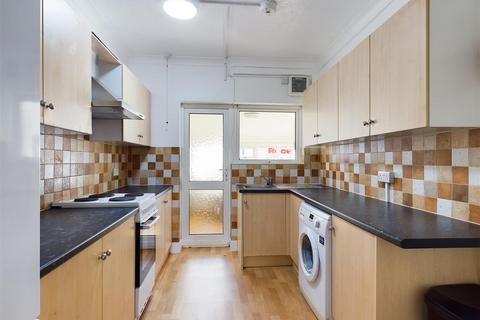 5 bedroom terraced house to rent, Riley Road, Brighton