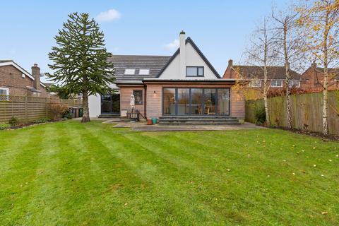 4 bedroom detached house for sale, Wentworth Close, Menston, Ilkley, West Yorkshire, LS29