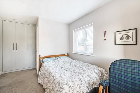 11 Bryan Gardens, Binfield, Bracknell, RG42 4JQ