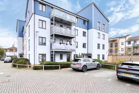 2 bedroom flat for sale, Anglia Way, South Ockendon RM15