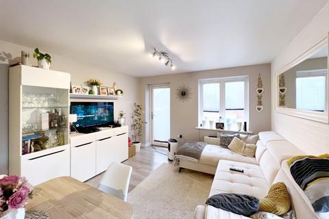 2 bedroom flat for sale, Anglia Way, South Ockendon RM15