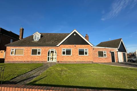 5 bedroom detached bungalow for sale, Yewhurst Road, Solihull, B91 1PN