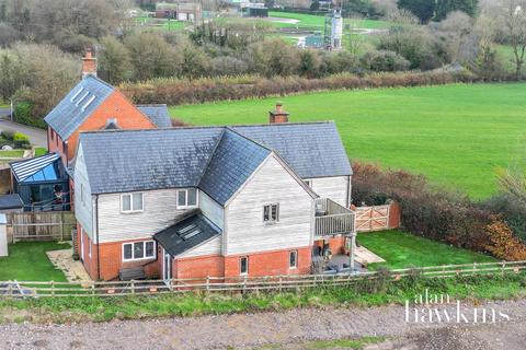 4 bedroom detached house for sale, Brooklands, Royal Wootton Bassett