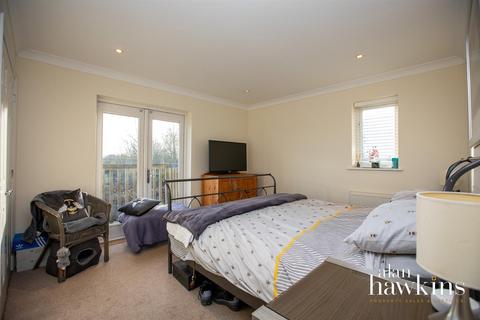 1 Brooklands, Royal Wootton Bassett, Swindon, SN4 7SE