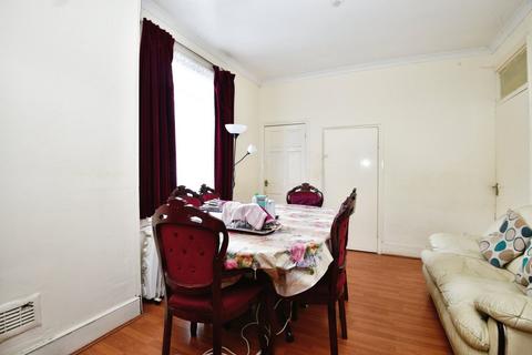 4 bedroom end of terrace house for sale, Herga Road, Harrow HA3