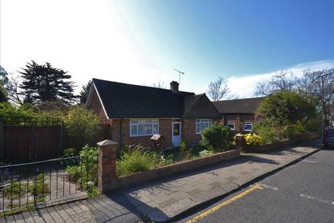 2 bedroom bungalow for sale, South Hill Avenue, South Harrow