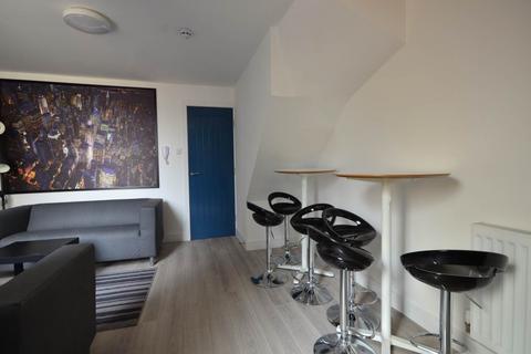 6 bedroom house share to rent, Ling Street, Kensington,