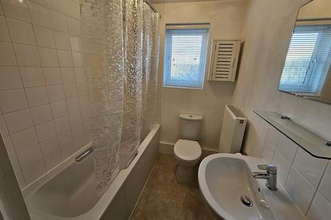 2 bedroom terraced house to rent, Shelfanger Road, Diss IP22