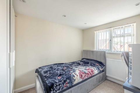 53 Nicholas Gardens, Slough, SL1 5TT