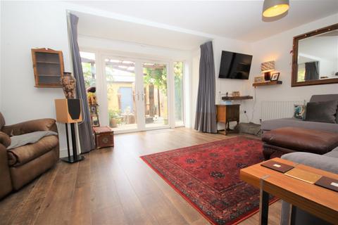 4 bedroom house to rent, Janes Court, Cambridge CB1