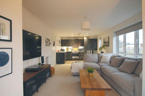 2 bedroom flat for sale, Kempster Way, Aylesbury HP22