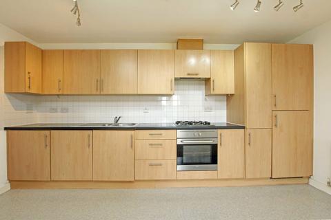 2 bedroom flat to rent, Wood Lane, Isleworth TW7