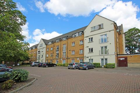 2 bedroom flat to rent, Wood Lane, Isleworth TW7