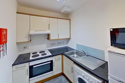 3 bedroom flat to rent, Grindlay Street, Edinburgh, EH3