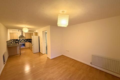 2 bedroom flat to rent, Chester Road, Stretford, M32