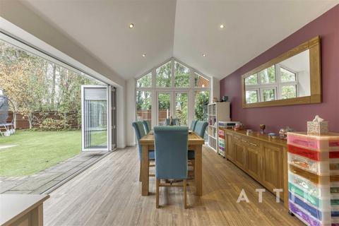 6 bedroom detached house for sale, Windsor Park Gardens, Norwich