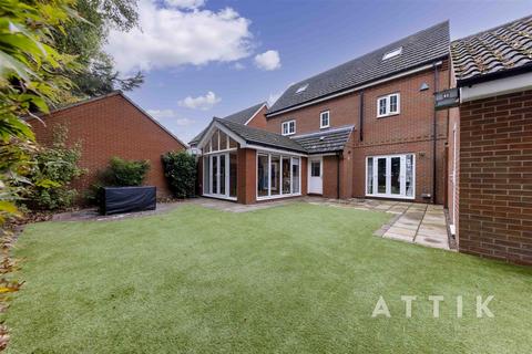 6 bedroom detached house for sale, Windsor Park Gardens, Norwich