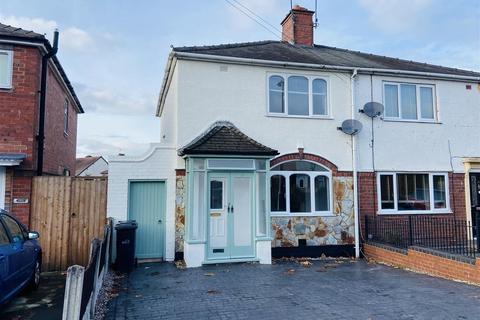 3 bedroom semi-detached house to rent, Lewis Road, Stourbridge DY9