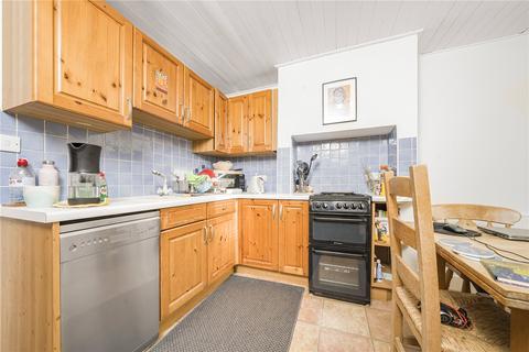 35 Albion Road, Twickenham, TW2 6QJ