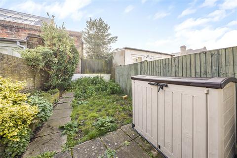 35 Albion Road, Twickenham, TW2 6QJ