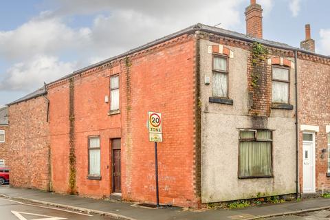 3 bedroom end of terrace house for sale, Chapel Green Road, Wigan WN2