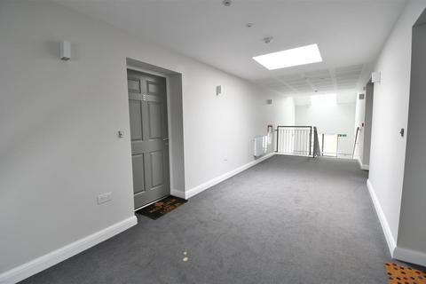 2 bedroom penthouse to rent, 8 Dickins House, 16-24 Kenilworth Street, Leamington Spa