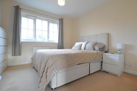 2 bedroom house to rent, Puddingstone Drive, St Albans, AL4