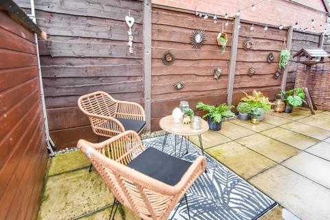 11 Apollo Avenue, Bury, BL9 8HG