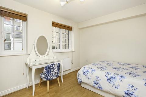 1 bedroom flat to rent, Edith Cavell Way London SE18