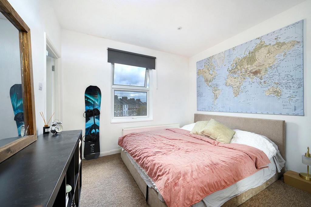 Apartment in London - View 5