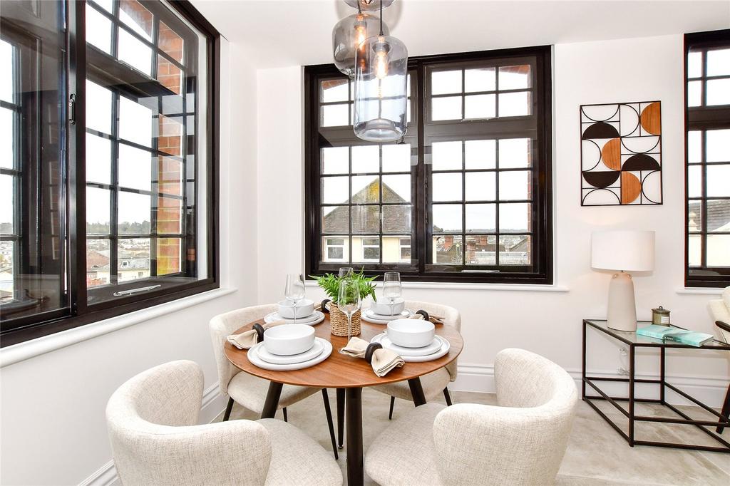 Show Home Dining