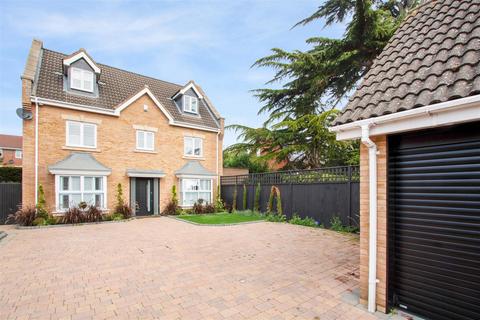 5 bedroom detached house to rent, Pinewood Place, Bexley Park