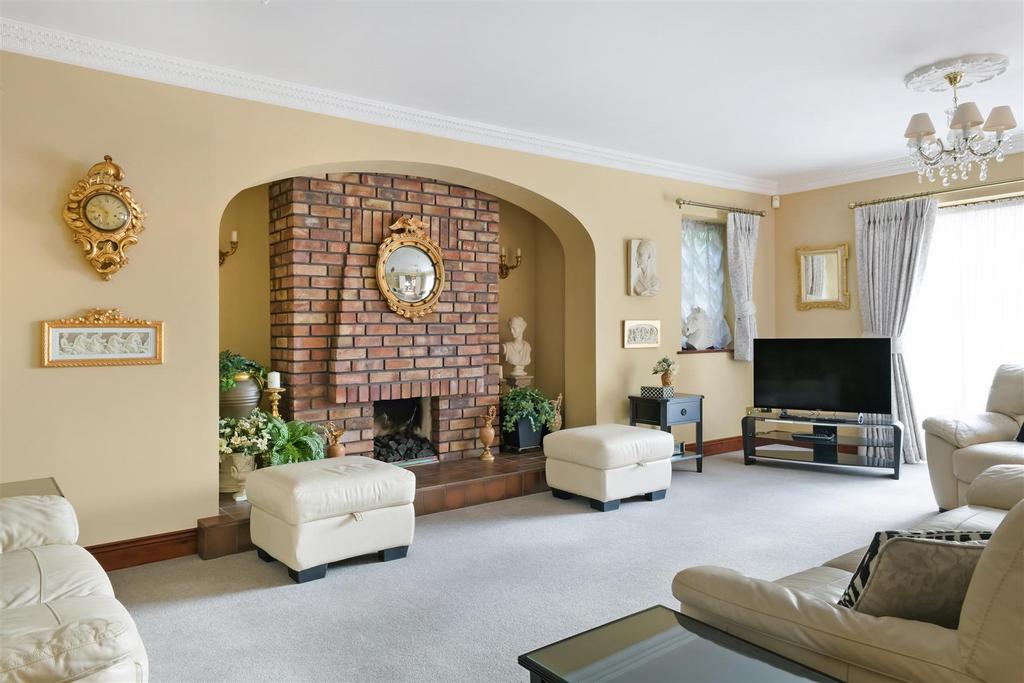 ACORN GROVE, 9 FEATURE- (6).jpg