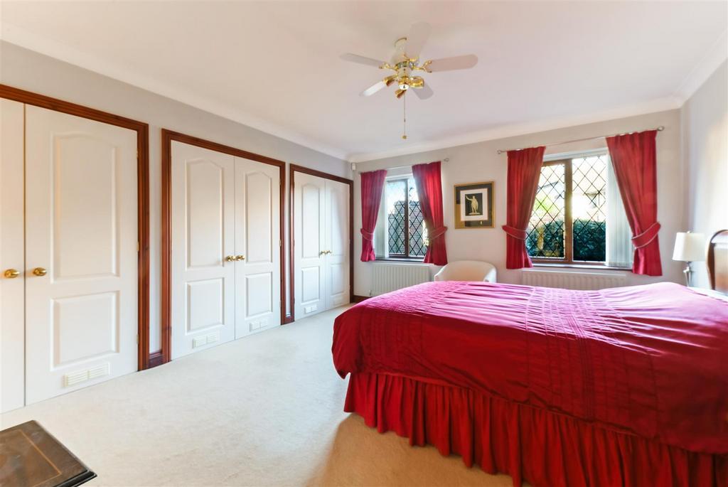 ACORN GROVE, 9 INTERNALS- (3).jpg