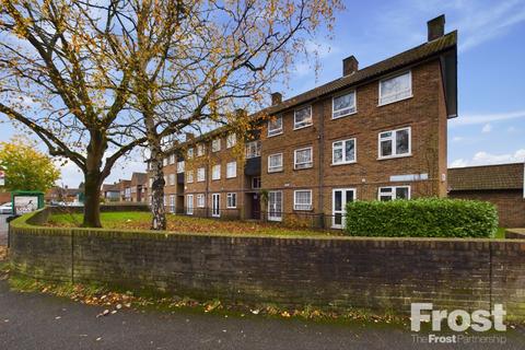 3 bedroom maisonette for sale, Town Tree Road, Ashford, Surrey, TW15