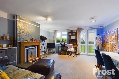 39 Town Tree Road, Ashford, TW15 2PN