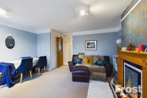 39 Town Tree Road, Ashford, TW15 2PN
