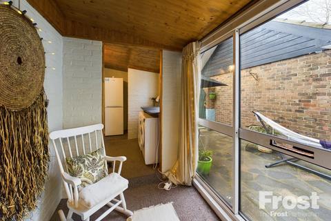 39 Town Tree Road, Ashford, TW15 2PN