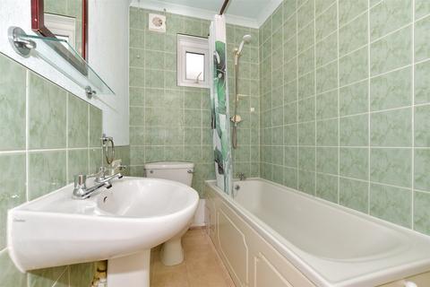 38 Millais Road, Dover, CT16 2LW