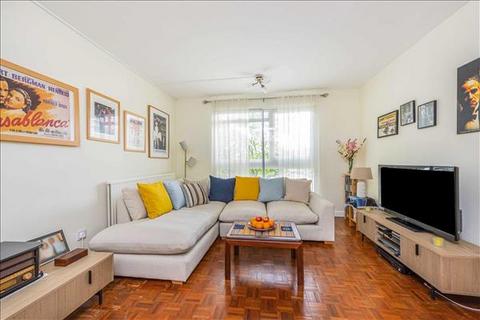 Flat 17, Wessex Court Putney Hill, London, SW15 6BG