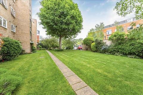 Flat 17, Wessex Court Putney Hill, London, SW15 6BG