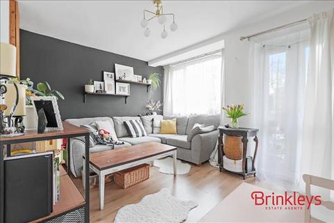 Hayward Gardens, Putney, SW15