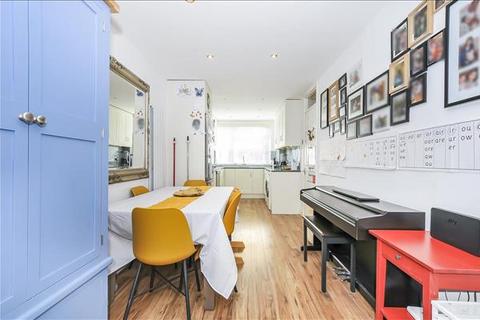 3 bedroom terraced house for sale, Dowdeswell Close, London, SW15