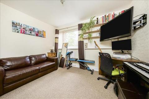 16 Farlington Place, London, SW15 4AH