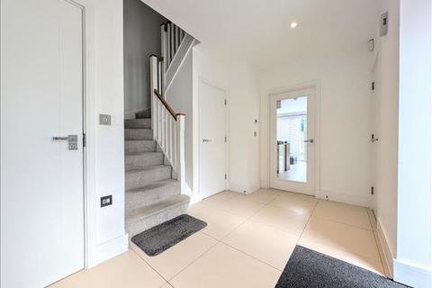 4 bedroom terraced house to rent, Emerald Square, London, SW15