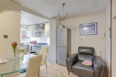 5 bedroom terraced house to rent, Danebury Avenue, London, SW15