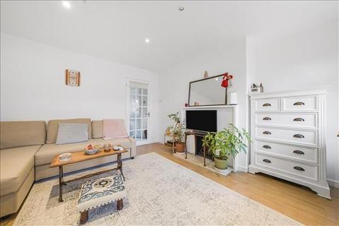 1 bedroom apartment for sale, Gressenhall Road, London, SW18