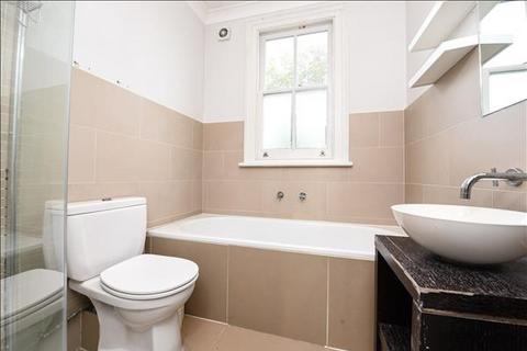 3 bedroom end of terrace house to rent, Wincanton Road, Southfields, SW18