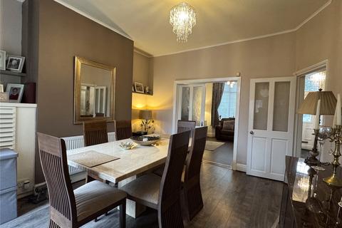 36 Fraser Street, Shaw, Oldham, OL2 7SD