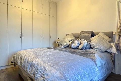 36 Fraser Street, Shaw, Oldham, OL2 7SD